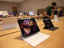 Apple Displays New Products At 5th Ave Store In New York City