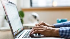 Clearer Work-Life Balance for Windows 11 Users: How to Make Outlook.com Your Default Email Client