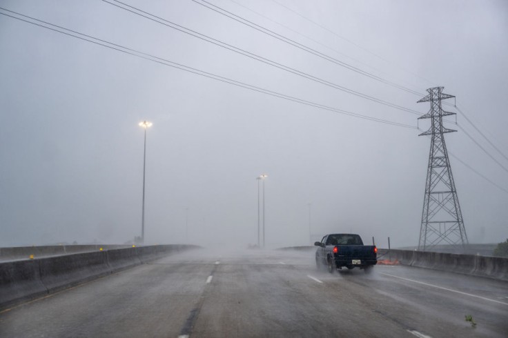 Hurricane Beryl Aftermath: Houston Faces Blackouts, Internet Disruption Amid Heat Waves