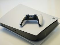 Sony Stocks Drop by $10 Billion After PS5 End-of-Cycle Announcement