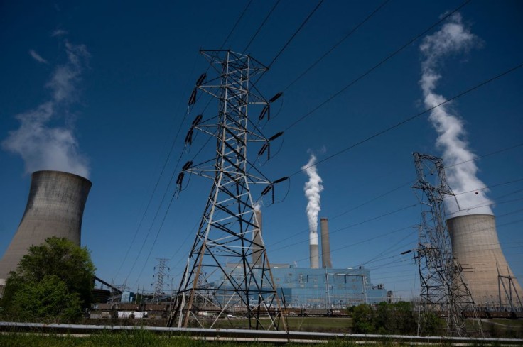 US Slows Down Phaseout of Coal-Powered Plants Amid AI Demands Surge