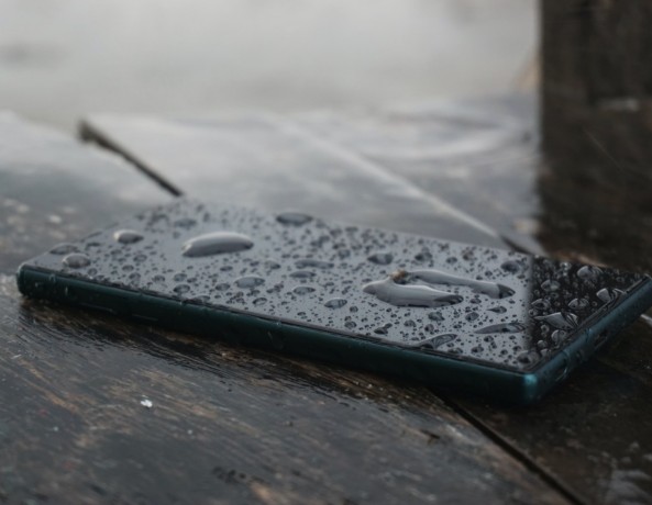 What to Do When Your Phone Gets Soaked Wet, According to Apple, Samsung, and More