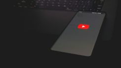 YouTube Unveils Experimental Sleep Timer for Premium Users